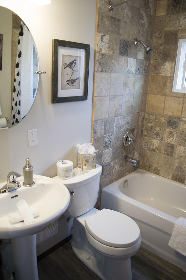 Yamnuska Suites Canmore Dış mekan fotoğraf