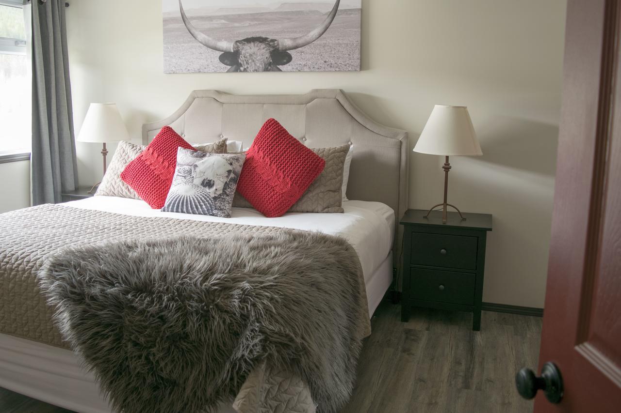 Yamnuska Suites Canmore Dış mekan fotoğraf